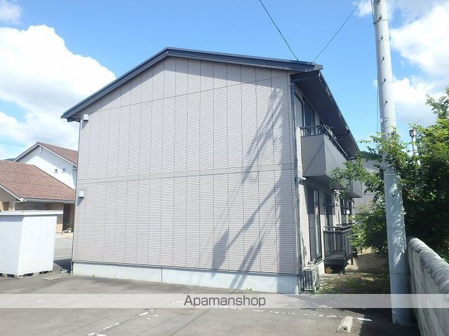 グルンネルハイムD棟の外観写真