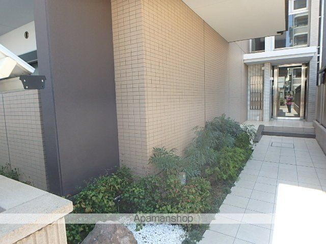シャルマン藤田の玄関写真
