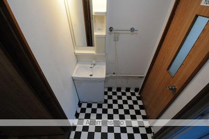 八反田コーポ１号棟[4K/82.5m2]の洗面所