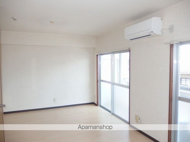 ロイヤル智晴の内装写真