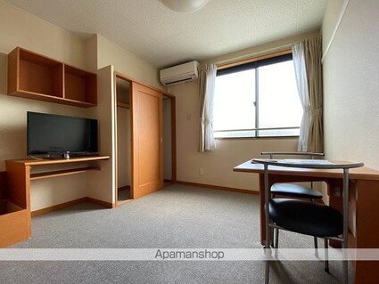 レオパレス悠　１[1K/28.02m2]のリビング・居間1