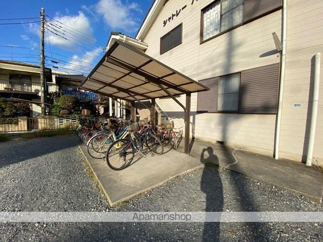 シャトレーハヤマの玄関写真