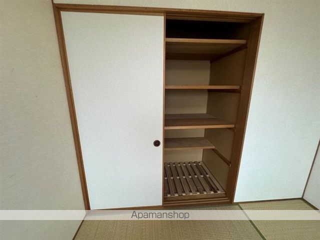 イーグル中央の内装写真