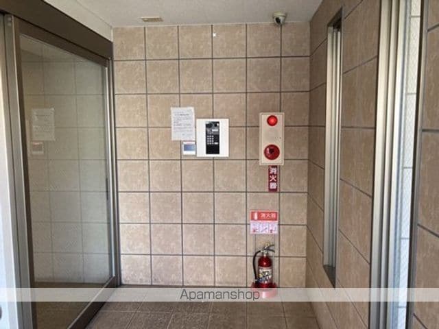 アーバンコート本荘の玄関写真