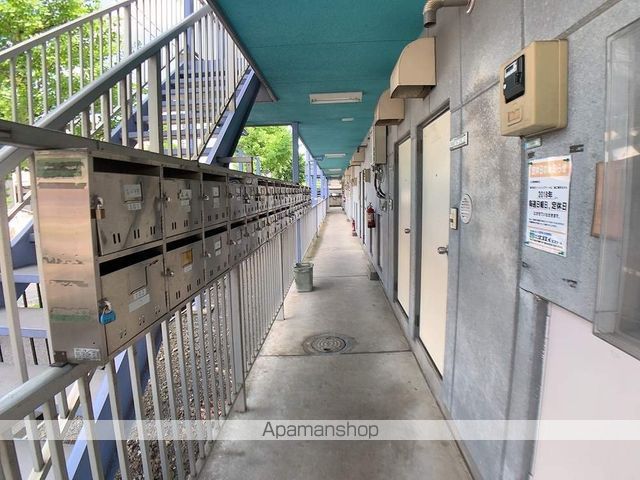 グランドール鶴川の玄関写真