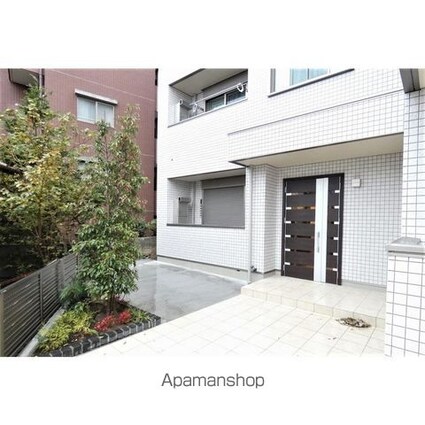 ヴェルデブレッツア等々力[1LDK/31.27m2]のエントランス