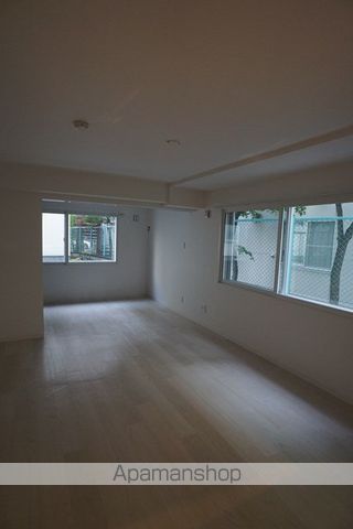 札幌市東西線 円山公園駅 徒歩7分 4階建 築8年の内装写真