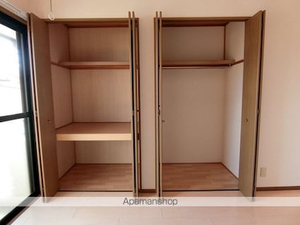 メゾンパーク東和田　Ｂ[2LDK/55.47m2]の収納