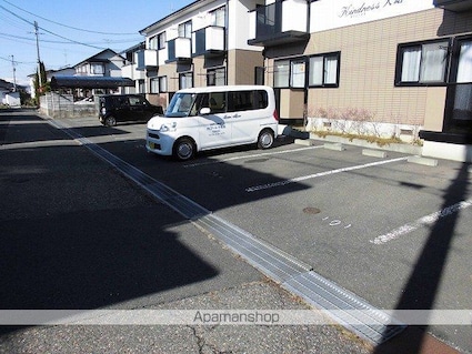 カインドネス大館[1K/30m2]の駐車場