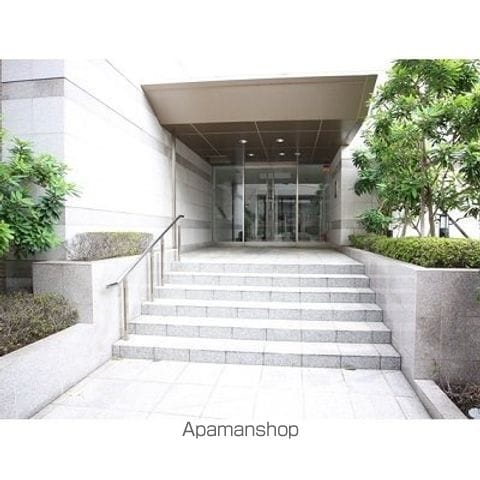 コンシェリア大森山王の玄関写真