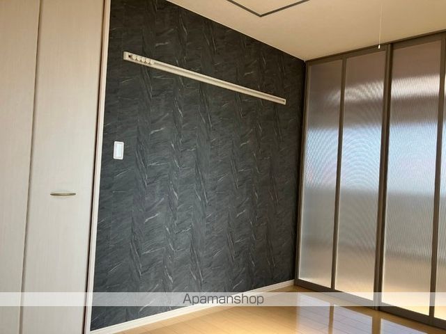 リビングタウン北川添 B棟の内装写真