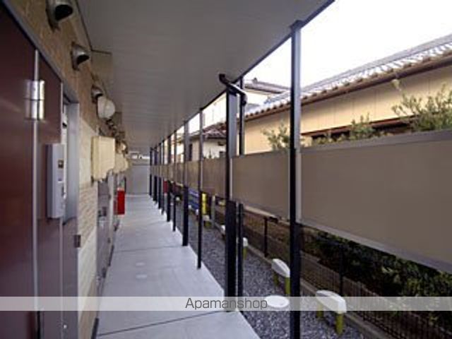レオパレスマリンIIIの玄関写真