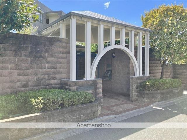 パーク・ハイム氷川台西の玄関写真