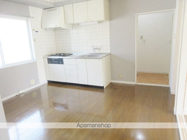 ルーミー甲府33号館の内装写真