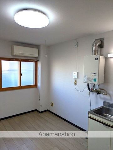 百小屋ビルの内装写真