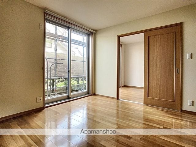 オーエフジイ1号館の内装写真
