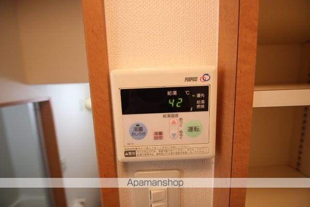 トラッドまなびのの内装写真