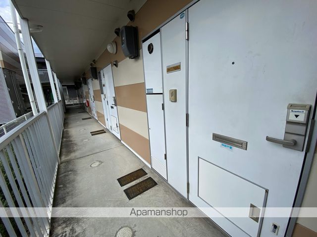 レオパレスドリーム1号館の玄関写真