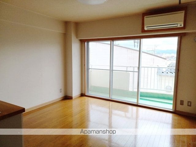 CLIE HIRATAの内装写真