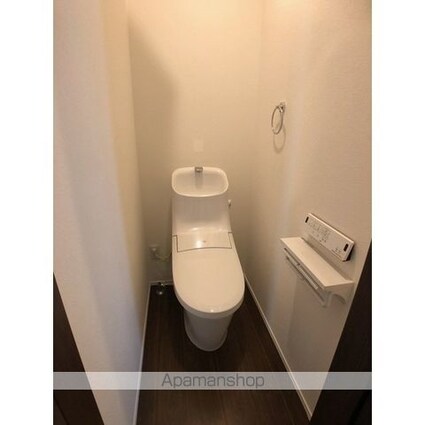 Ｋｏｌｅｔ新小岩１５[1SLDK/72.66m2]のトイレ