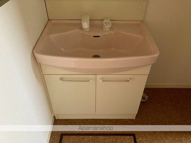 APARTMENT IN EASTの内装写真