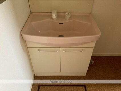 ａｐａｒｔｍｅｎｔ　ＩＮ　ＥＡＳＴ[1K/26m2]の内装3