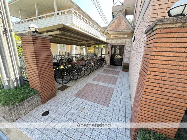 リーストラクチャー西宮北口の玄関写真