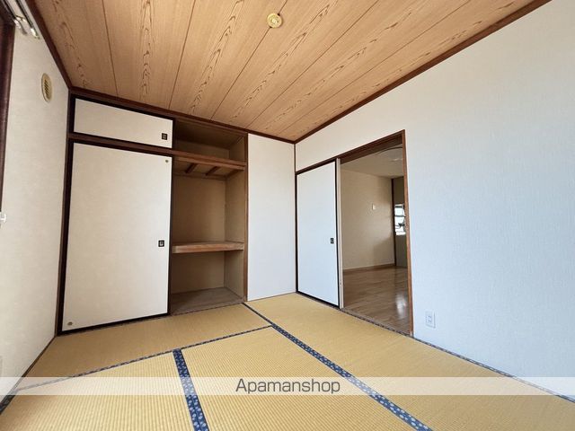 ロイヤルライフ富岡の内装写真