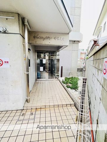 シャルムメゾン千林大宮の玄関写真