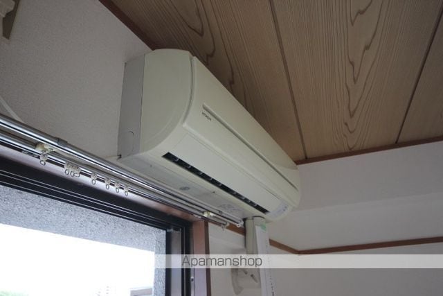 宮正商船ビルの内装写真