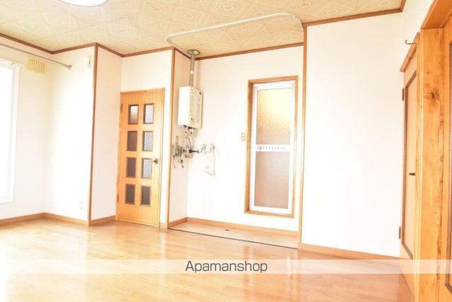 ファミール高野 1号館の内装写真
