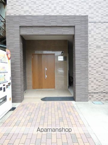 カリエンなめだの玄関写真
