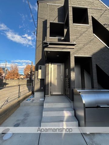カインドネス厚木中新田の玄関写真