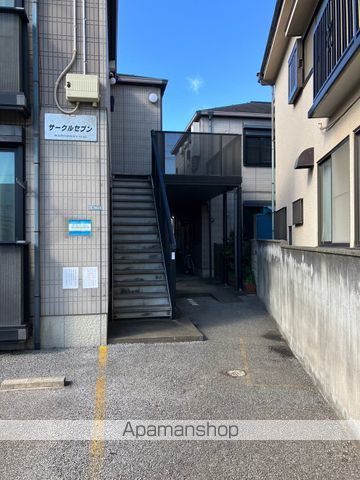 サークルセブンの玄関写真