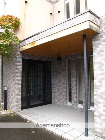 WEST KNOLL壱番館の玄関写真