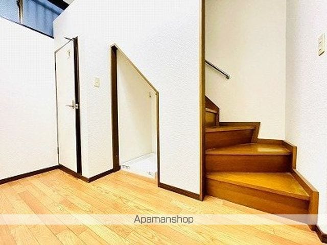 かげたマンションの内装写真