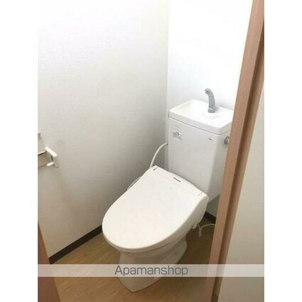 ジュエリー杉並　１０３号室＆２階[1DK/28.01m2]のトイレ