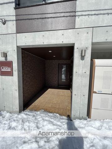 グローリア南10条の玄関写真