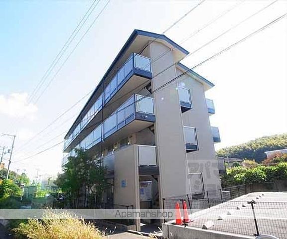レオパレスURBAN桂坂の外観写真