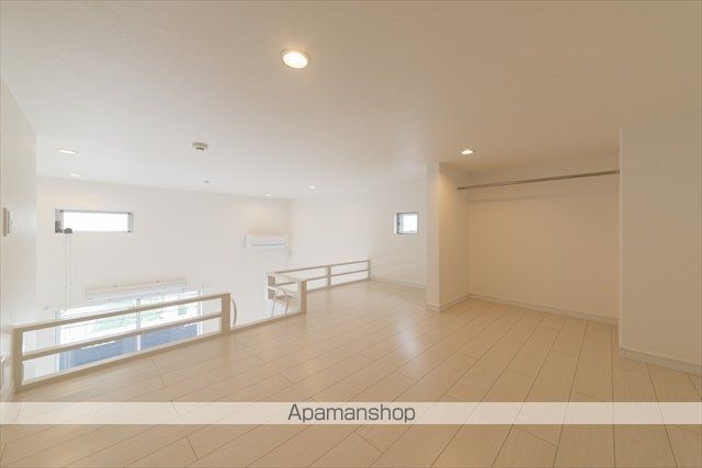 ATTIC宝持の内装写真