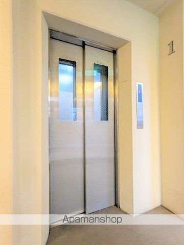アイビーコートの玄関写真
