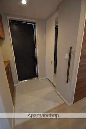Ｇｒａｎｄｉｎａ扇町[2LDK/80.82m2]の玄関