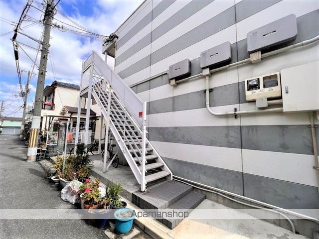 レオパレスパリワールの玄関写真