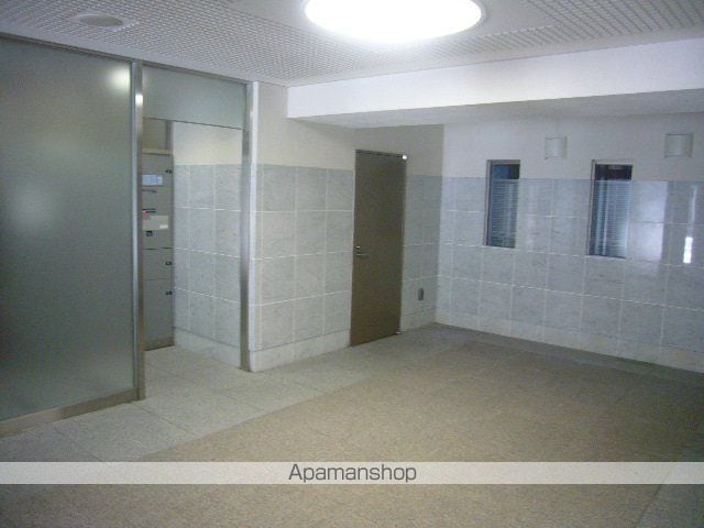 コンフォリア新宿御苑Iの外観写真