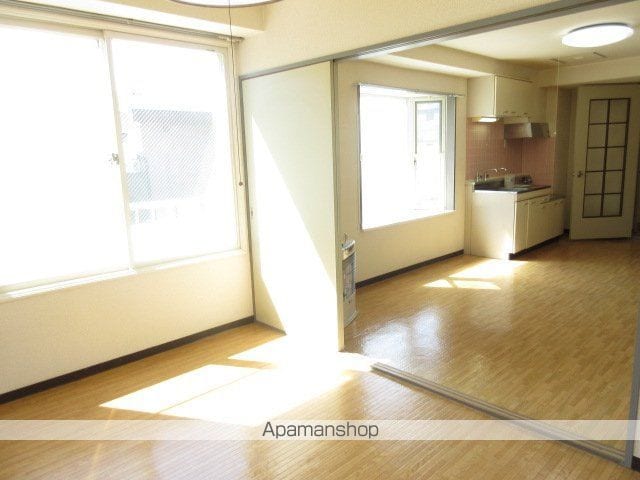 グラン市川の内装写真