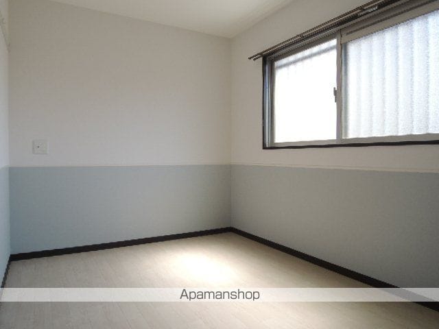 ネフェルティティの内装写真