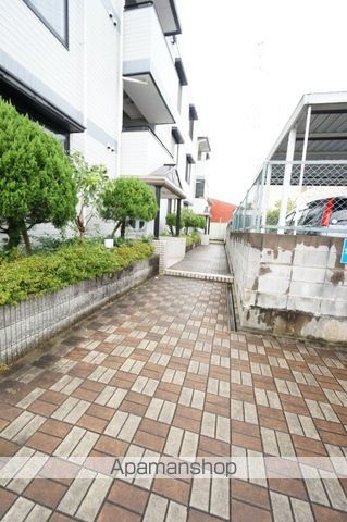 高井マンションの玄関写真