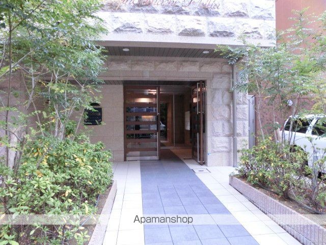 プレサンス 堺筋本町PHILIAの玄関写真