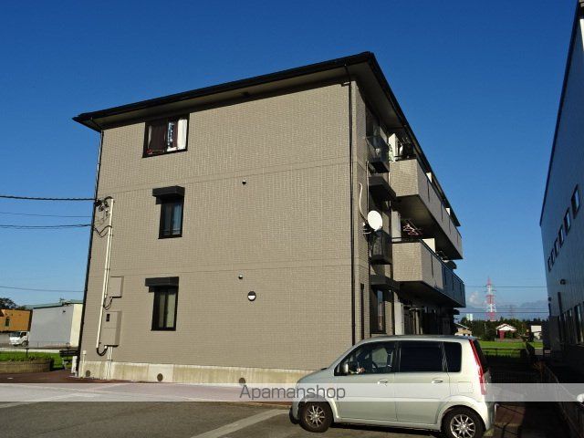 リシェス・オカザキの外観写真