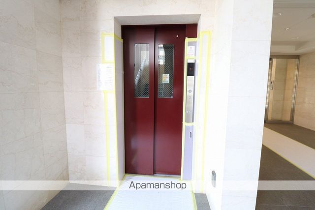 ドゥーエ妙典の玄関写真